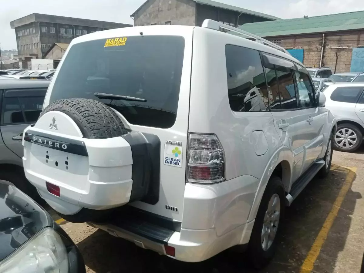 Mitsubishi Pajero - 2009