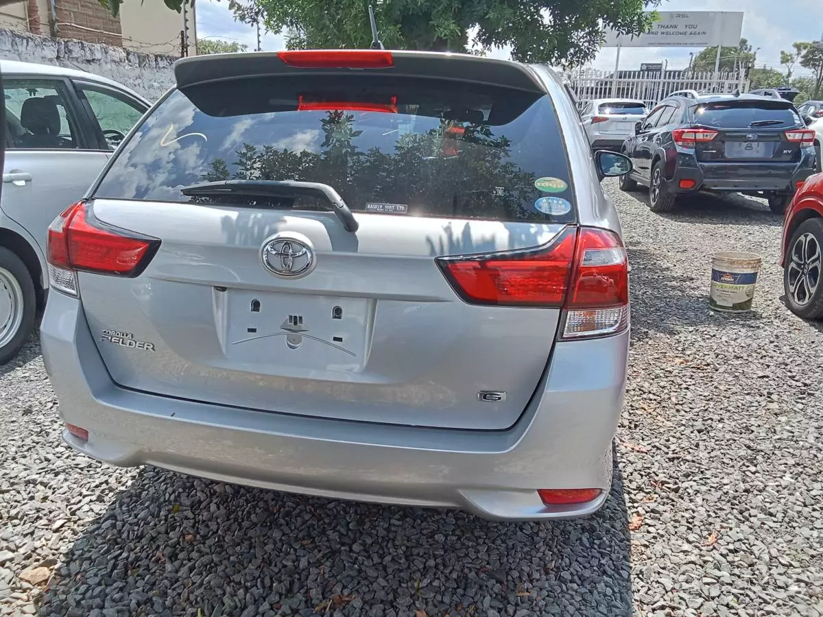 Toyota Fielder    - 2017