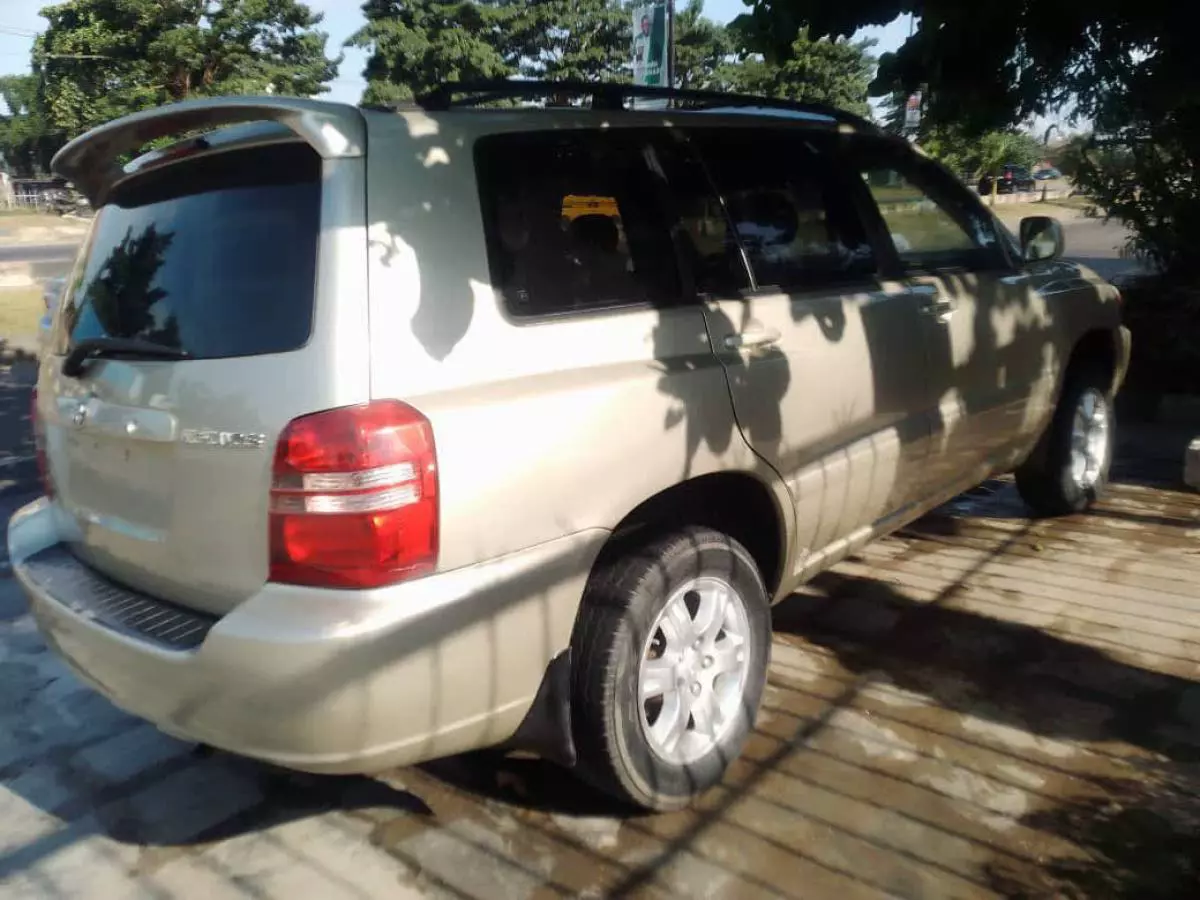 Toyota Highlander   - 2003