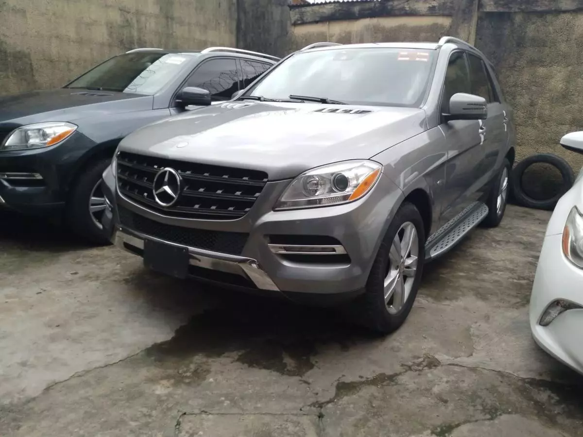 Mercedes-Benz ML 350   - 2012