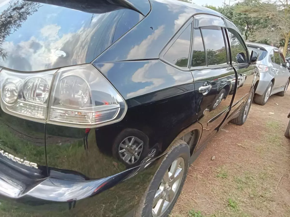 Toyota Harrier   - 2010