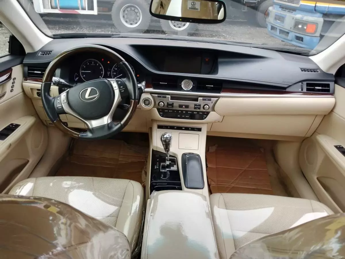 Lexus ES 350   - 2013