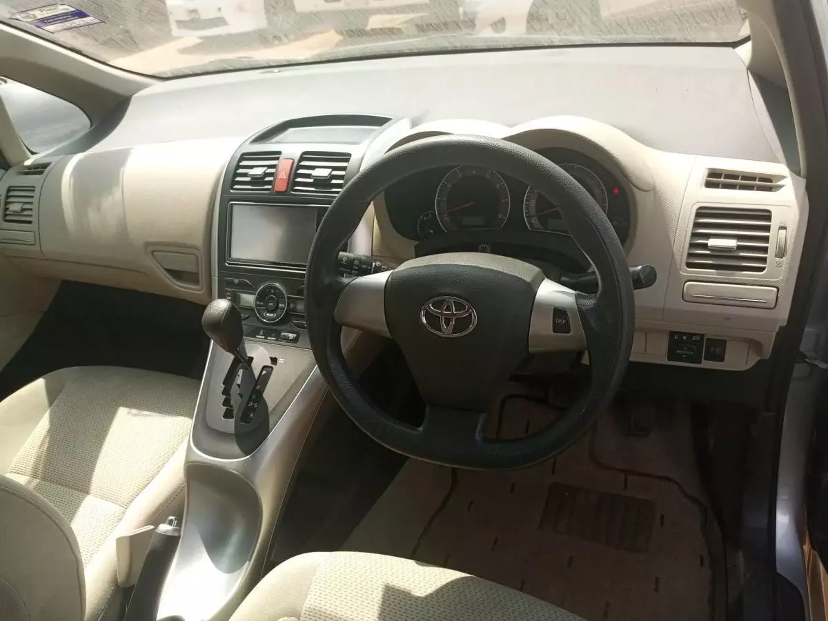 Toyota Auris   - 2009