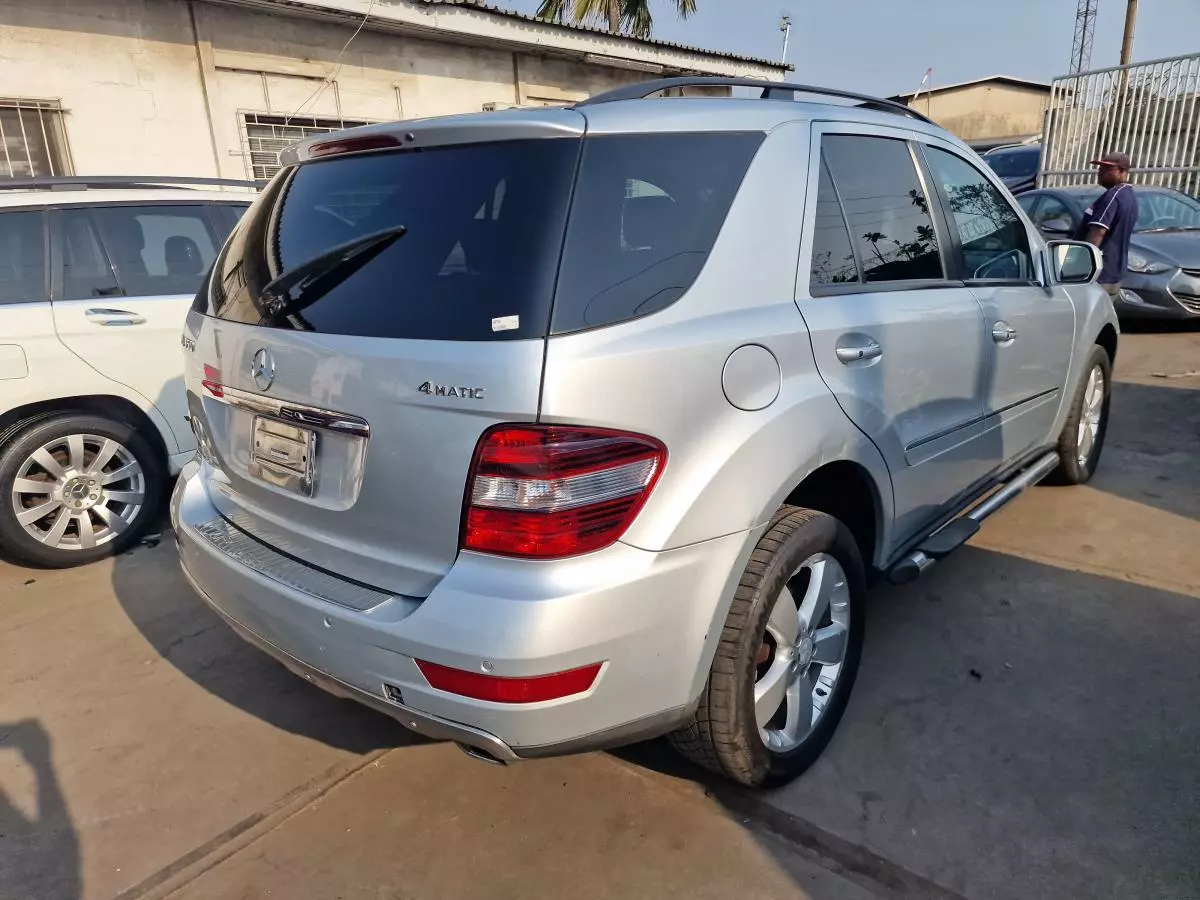 Mercedes-Benz ML 350   - 2009