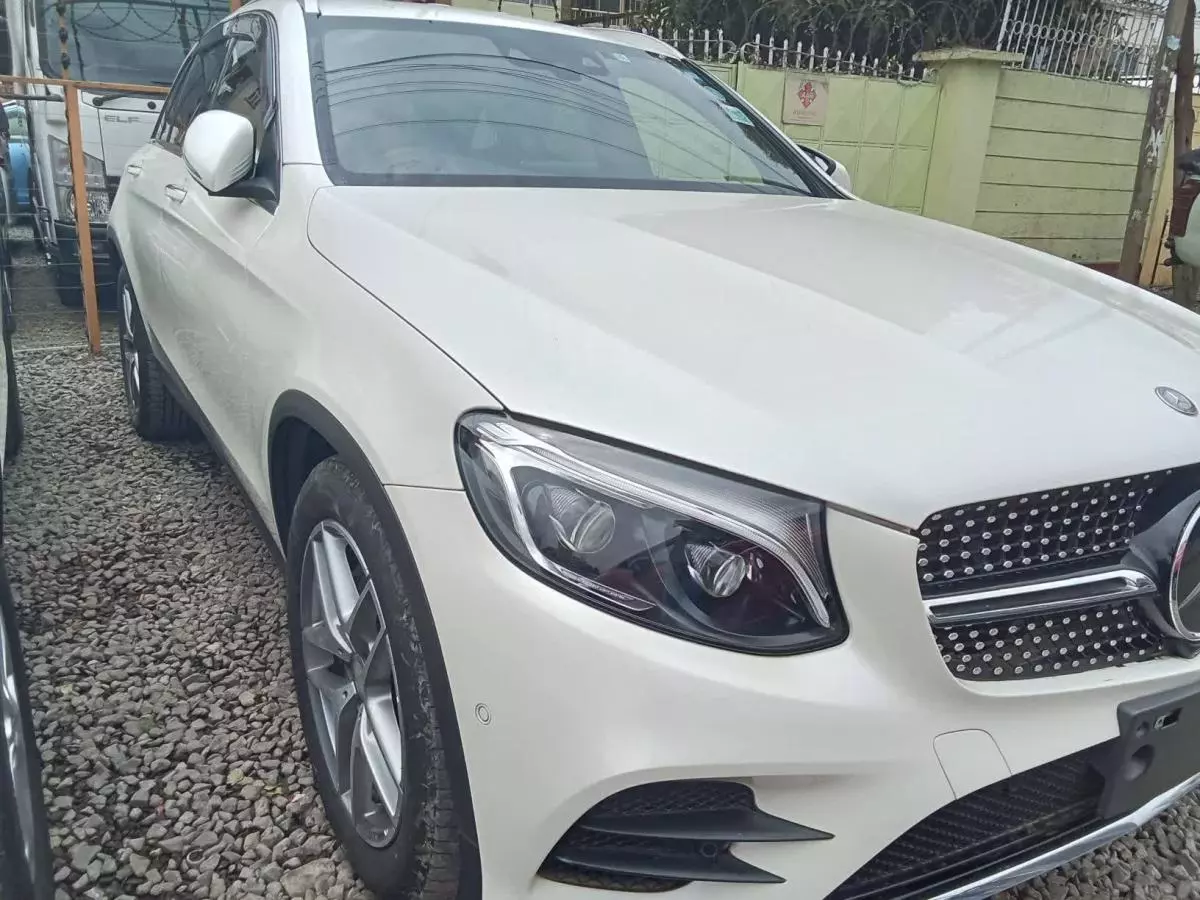 Mercedes-Benz GLC 250   - 2016