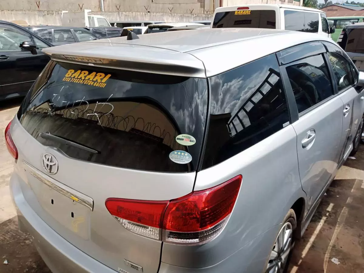 Toyota Wish - 2009