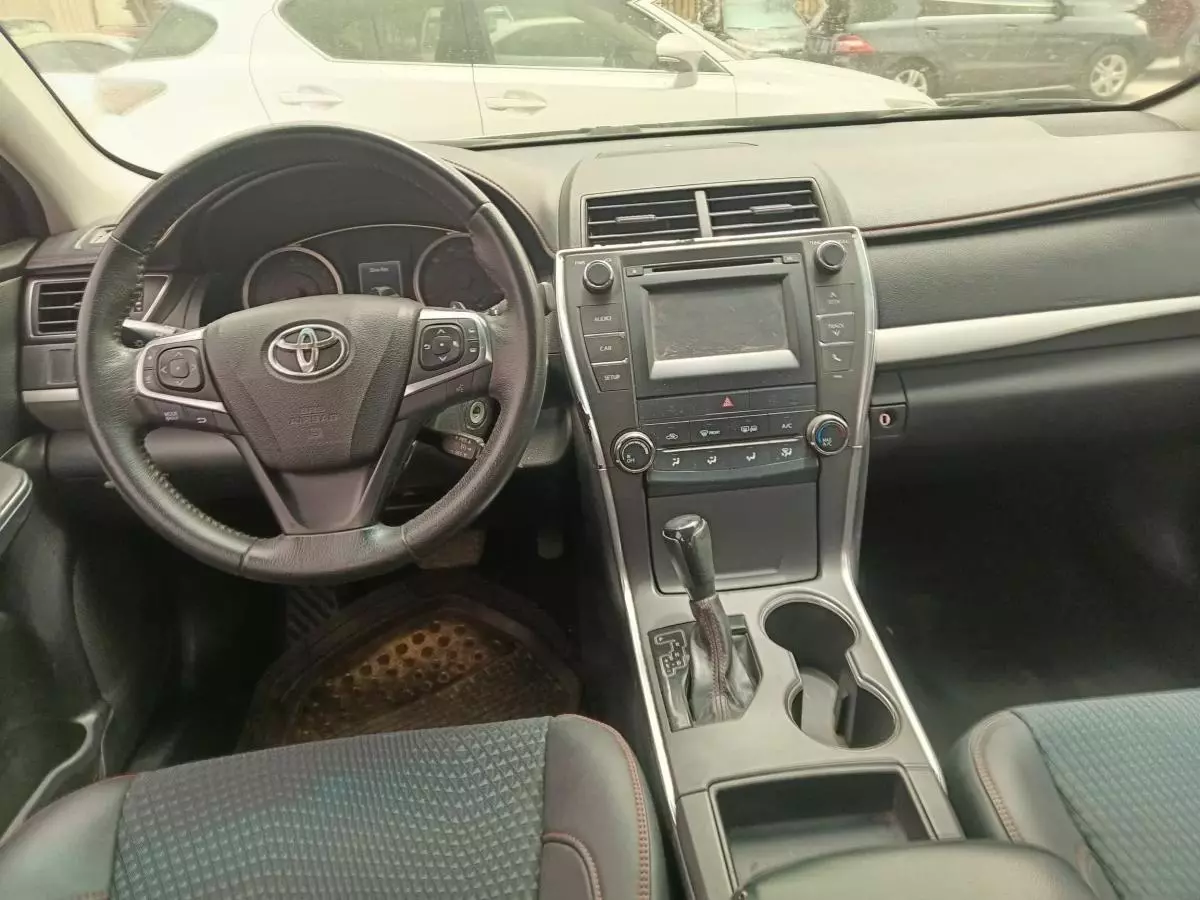 Toyota Camry   - 2015