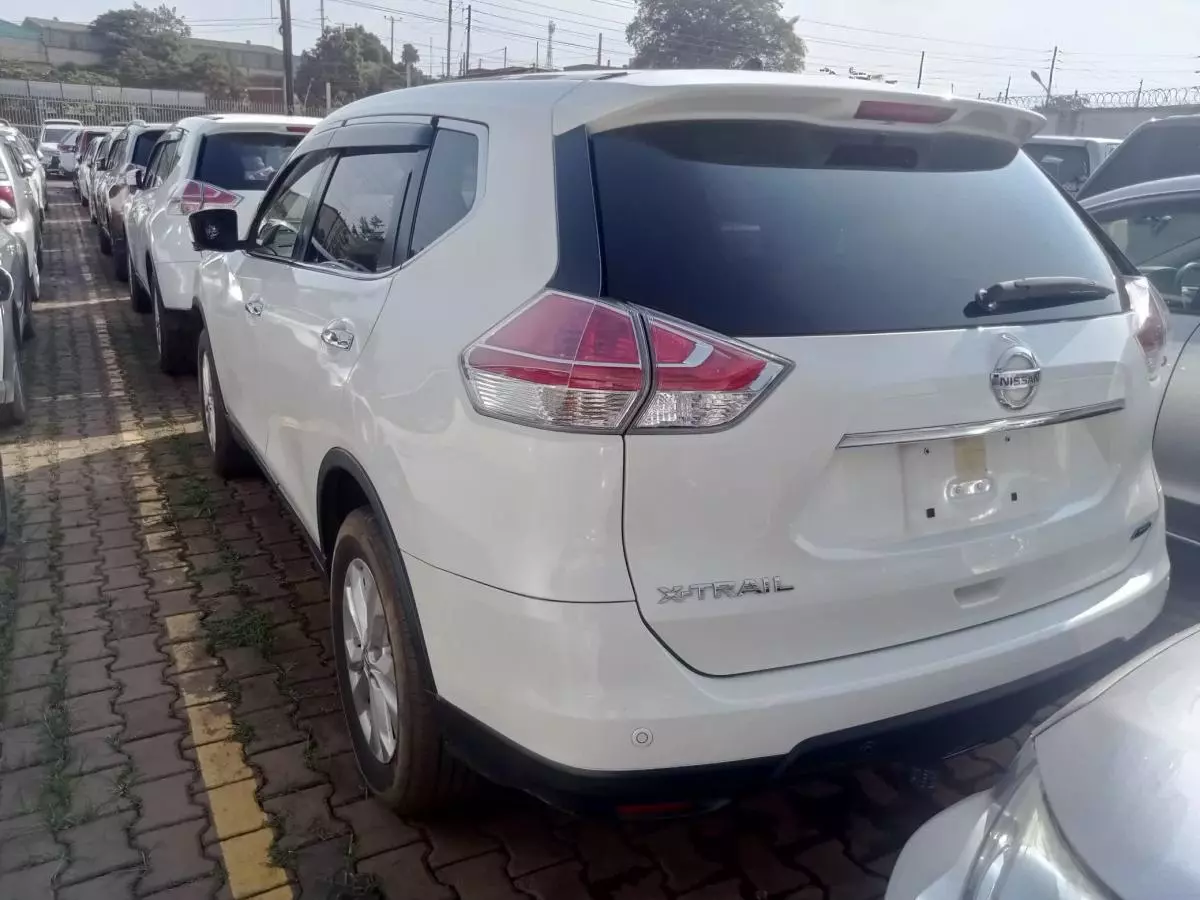 Nissan X-Trail   - 2016