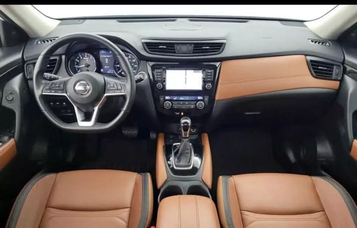 Nissan Rogue   - 2017