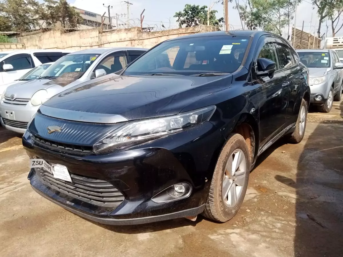 Toyota Harrier   - 2015