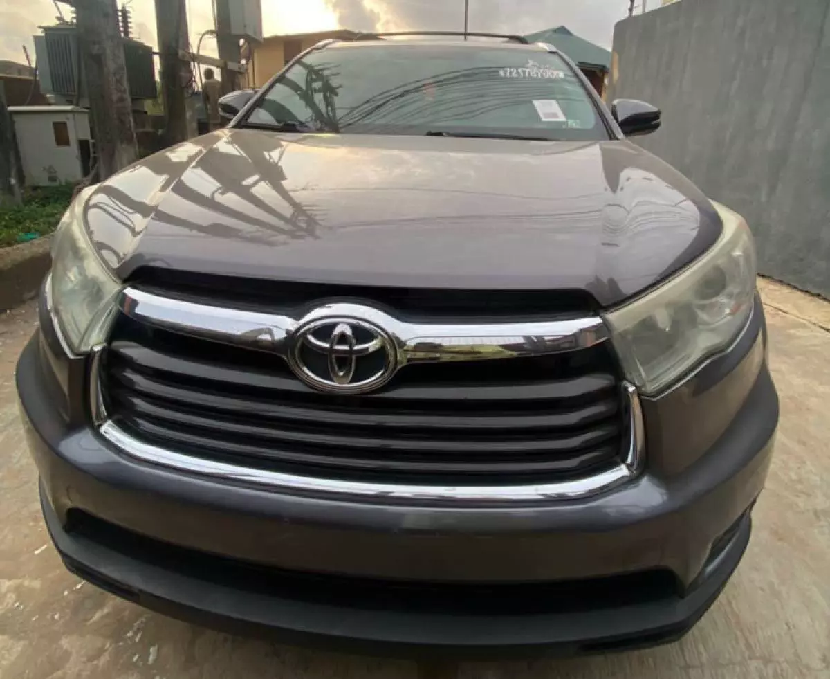 Toyota Highlander   - 2015