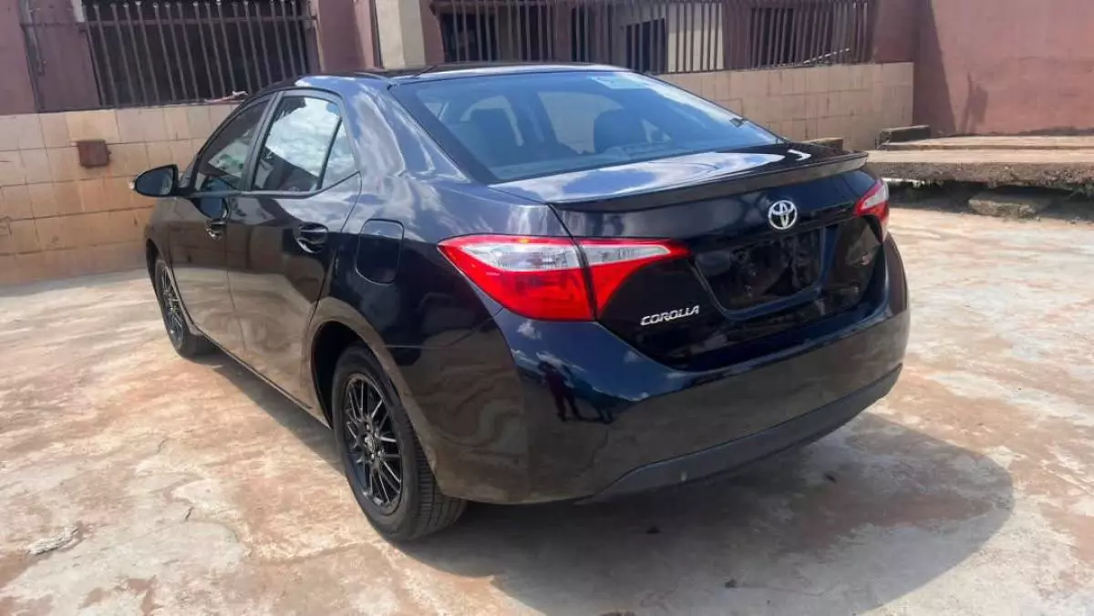 Toyota Corolla   - 2014