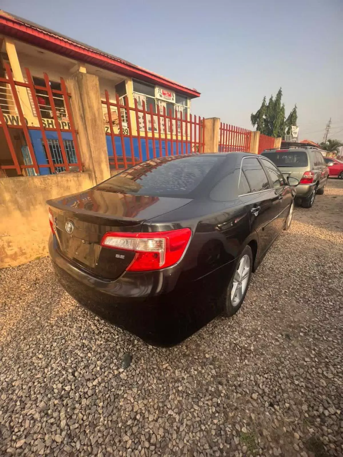 Toyota Camry   - 2014