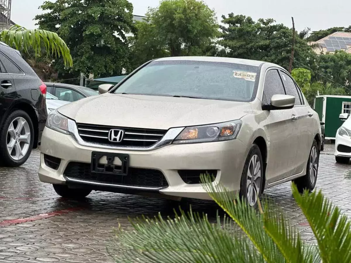 Honda Accord   - 2015