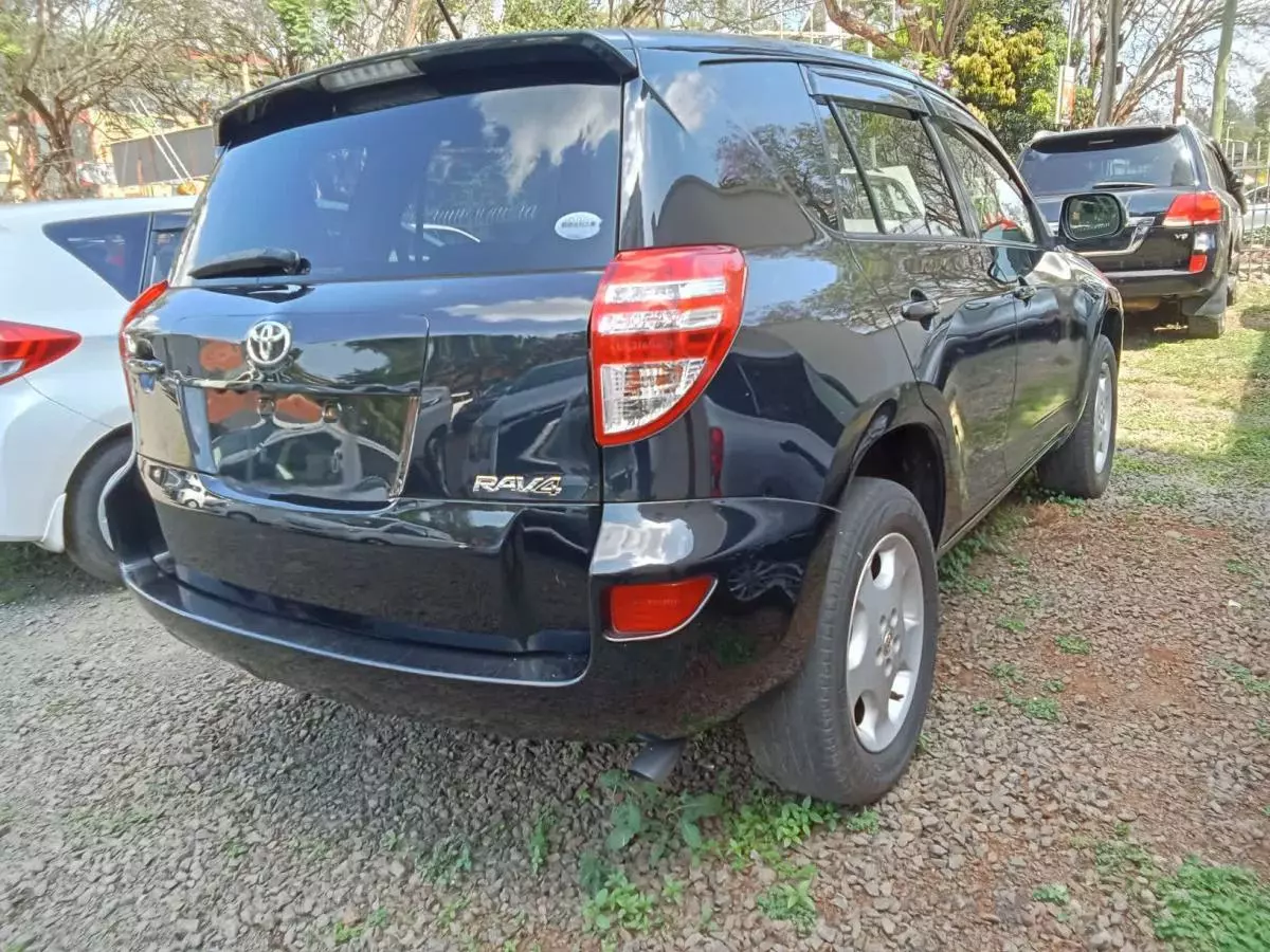 Toyota RAV 4   - 2015