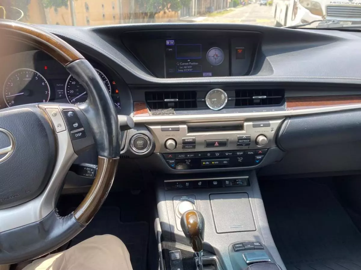 Lexus ES 350   - 2014