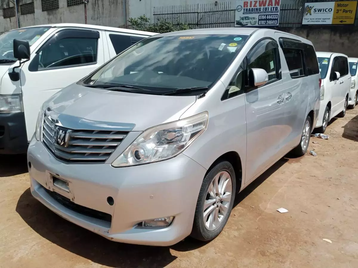 Toyota Alphard   - 2008