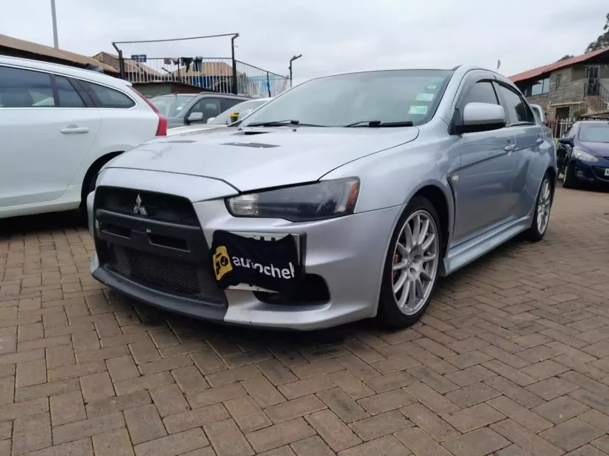 Mitsubishi Lancer - 2012