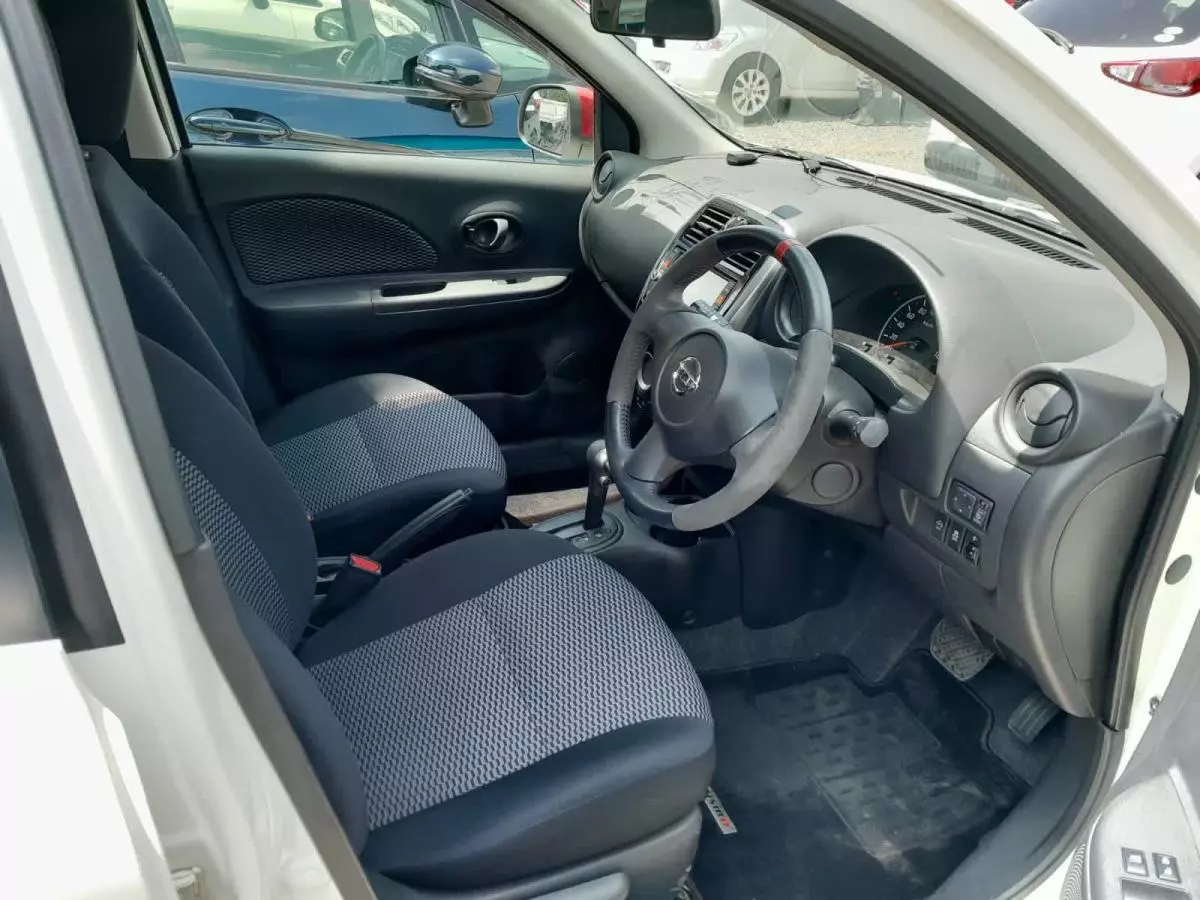 Nissan March - 2015