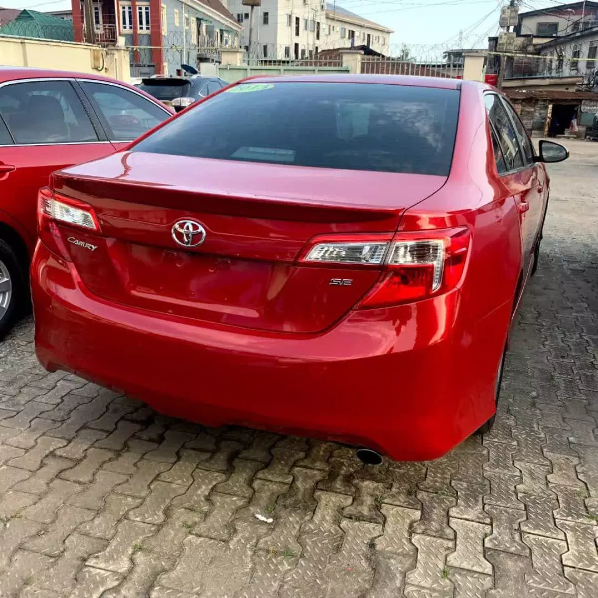 Toyota Camry   - 2013