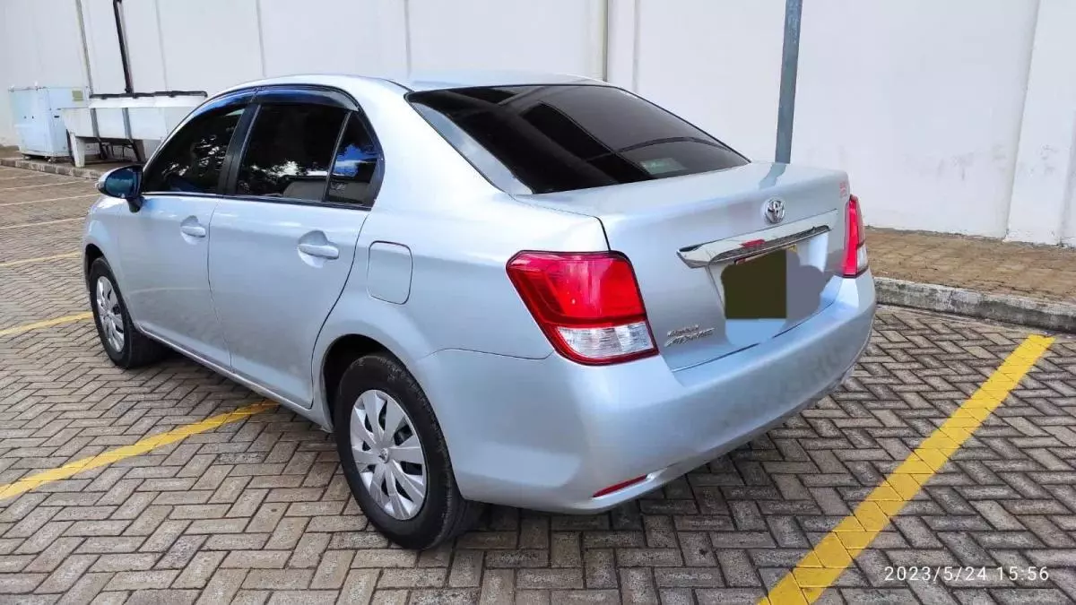 Toyota Axio  - 2012