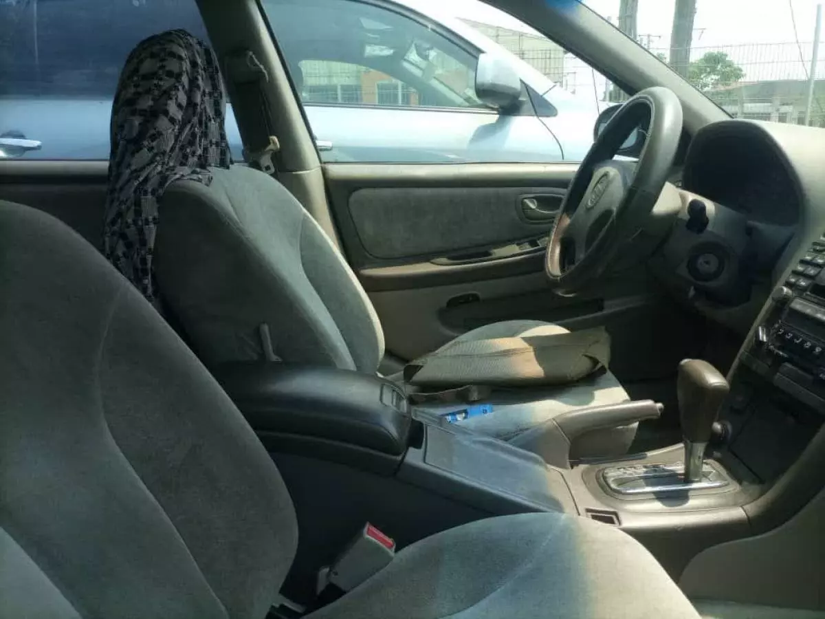 Nissan Maxima - 2001