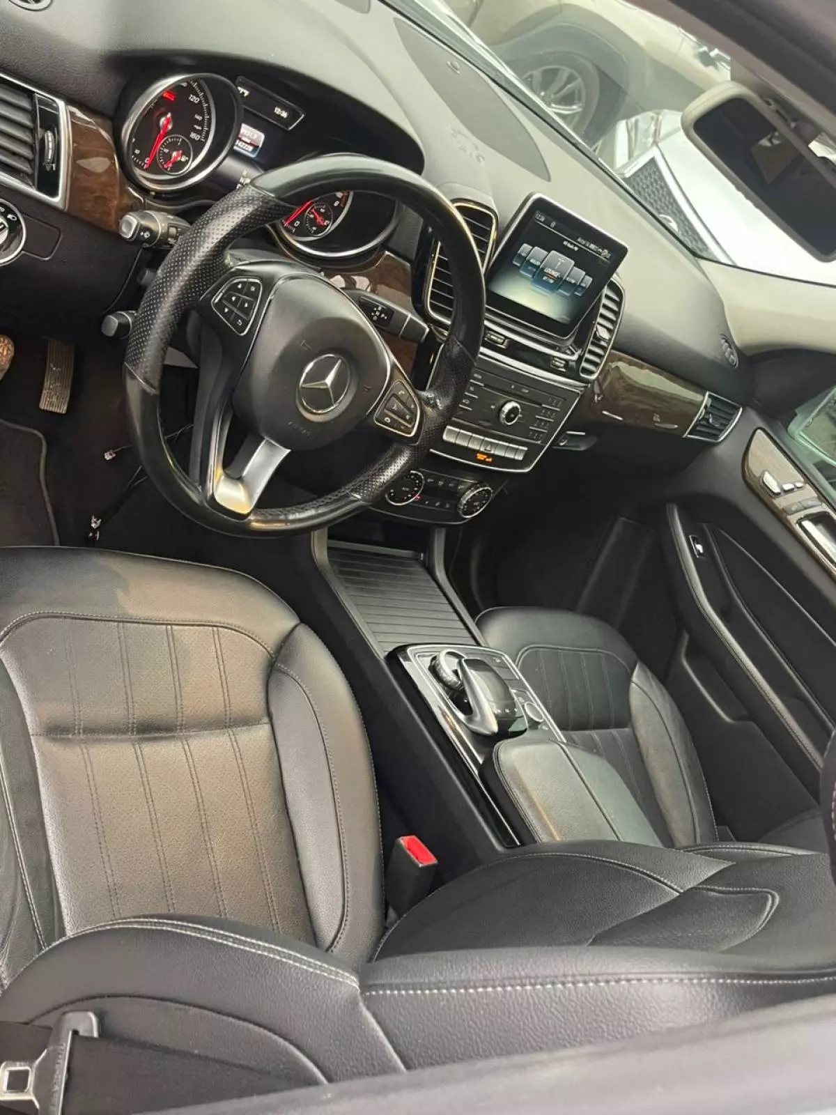 Mercedes-Benz GLE 350   - 2016