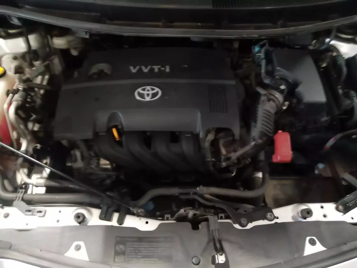 Toyota Auris   - 2009