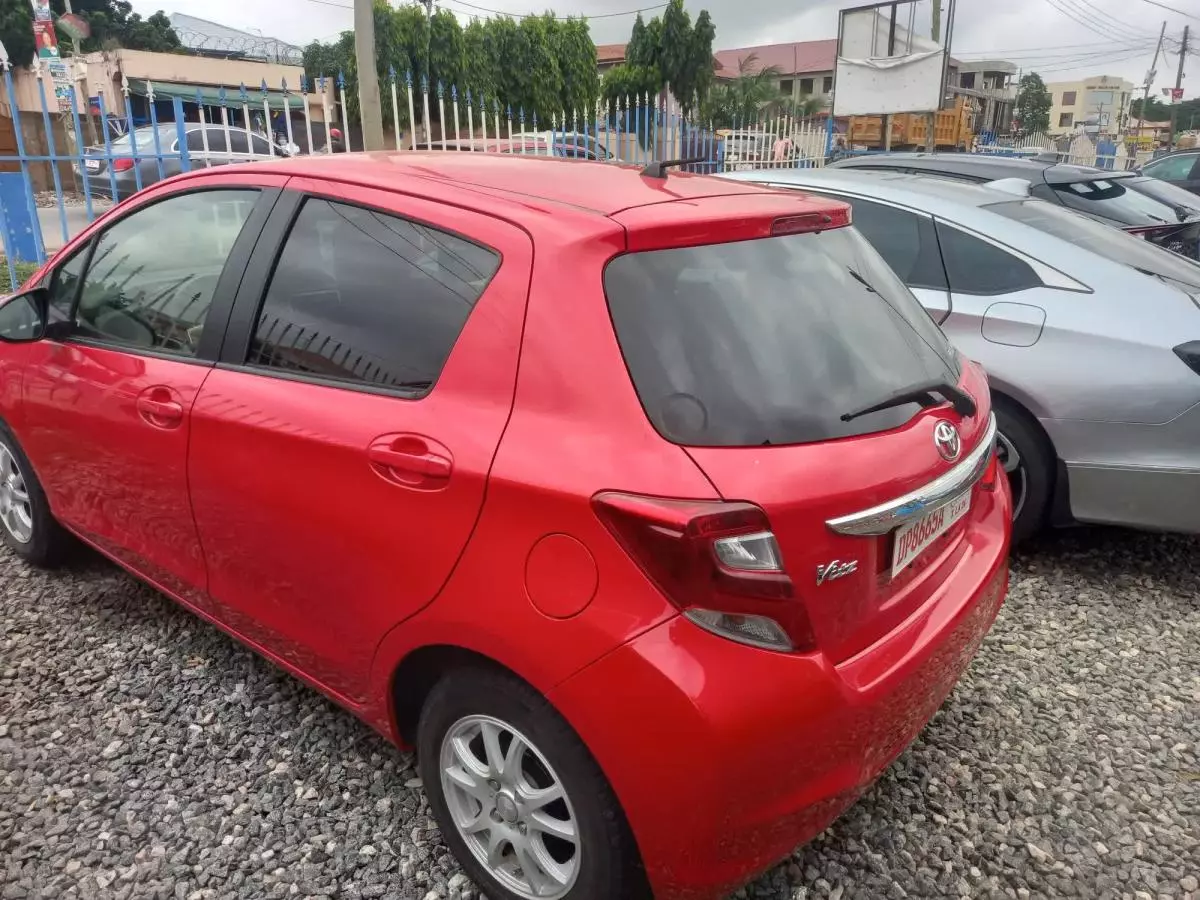 Toyota Vitz   - 2014