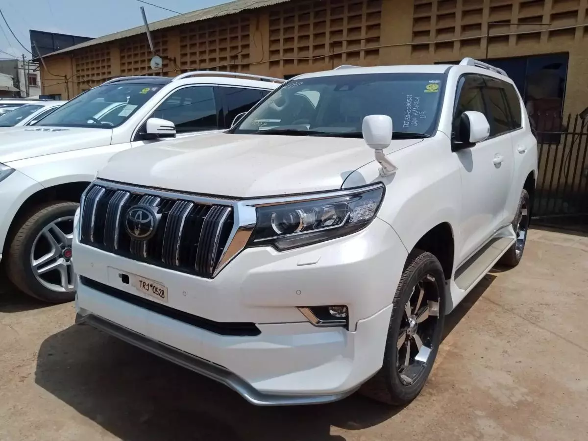 Toyota Landcruiser Prado   - 2017