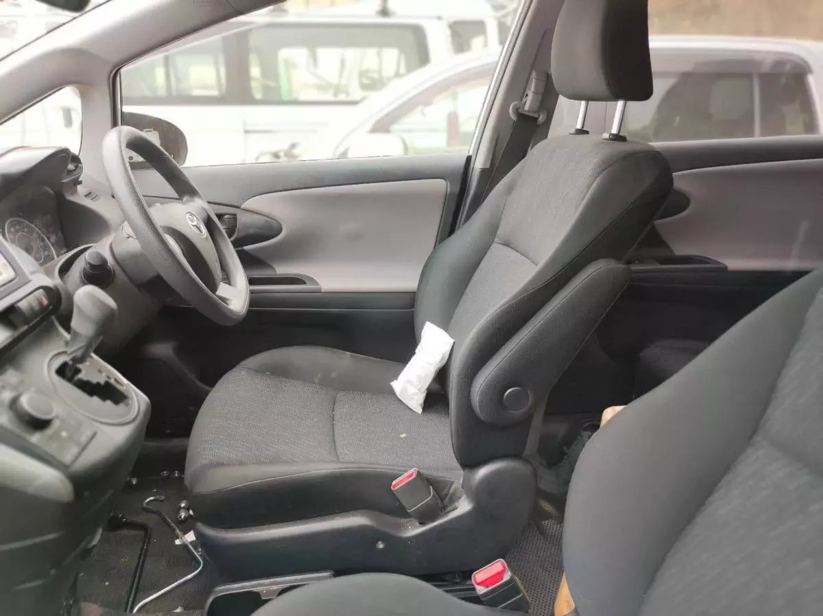 Toyota Wish - 2009