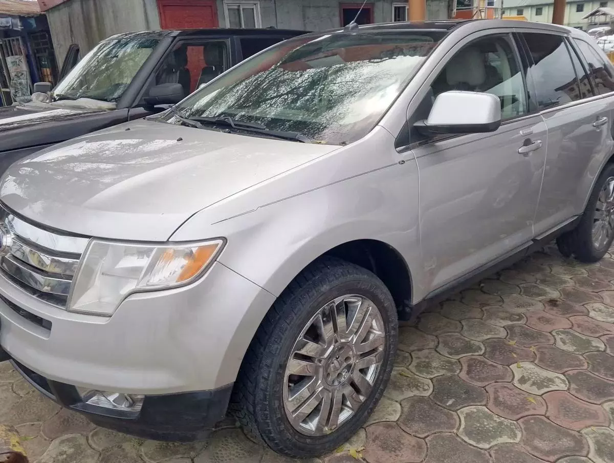 Ford Edge   - 2010