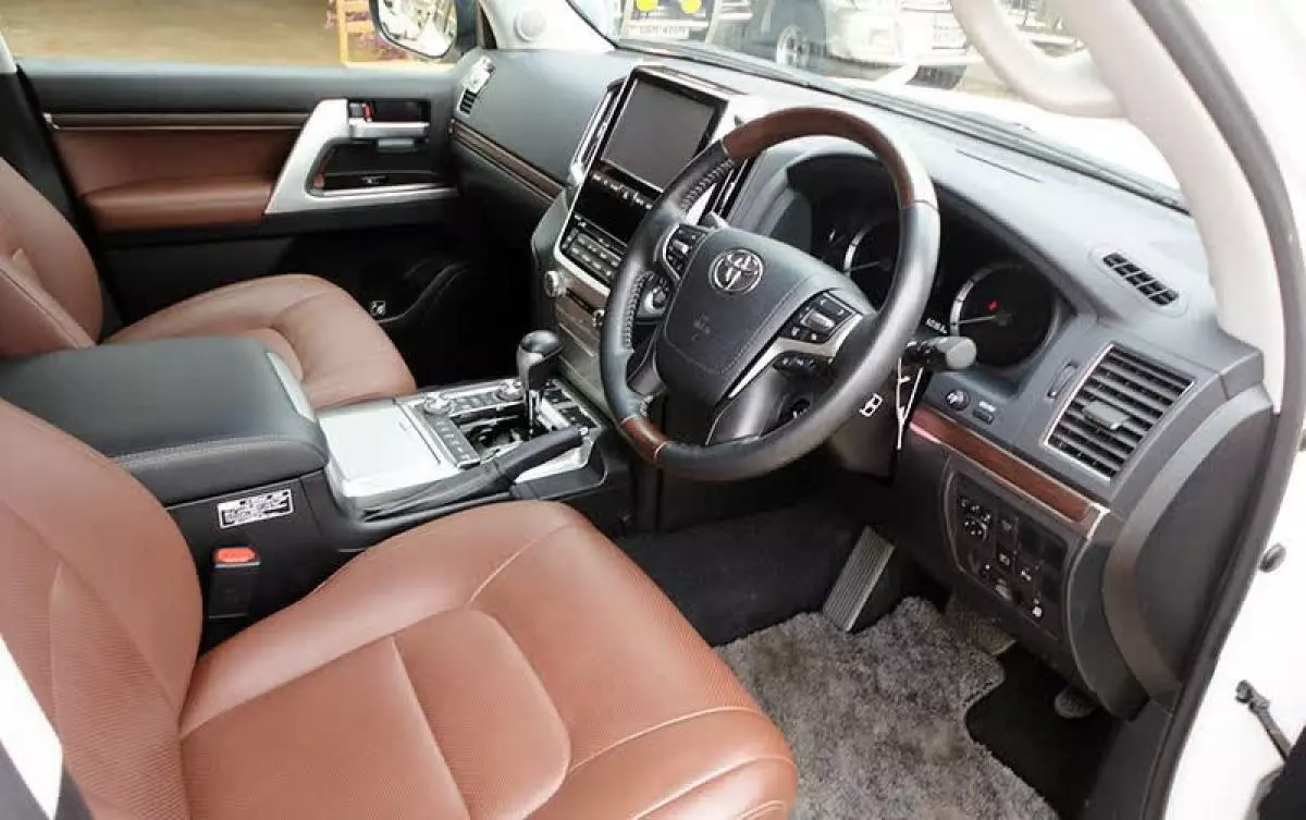 Toyota Land Cruiser   - 2016