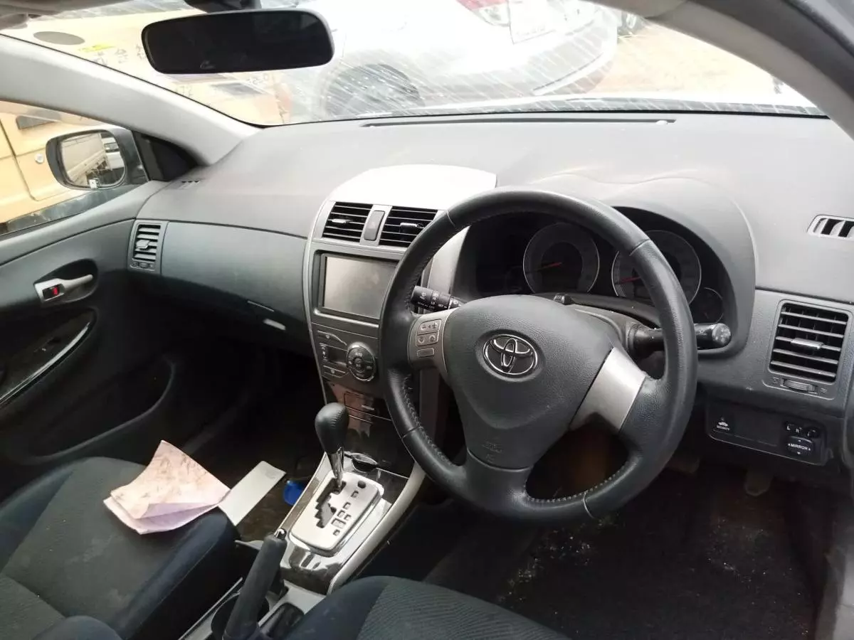 Toyota Fielder    - 2011