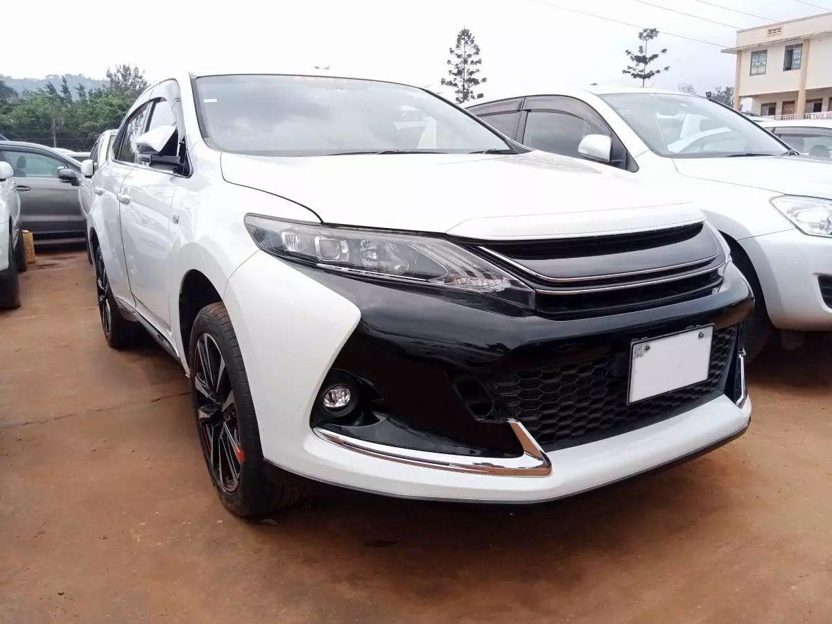 Toyota Harrier   - 2015