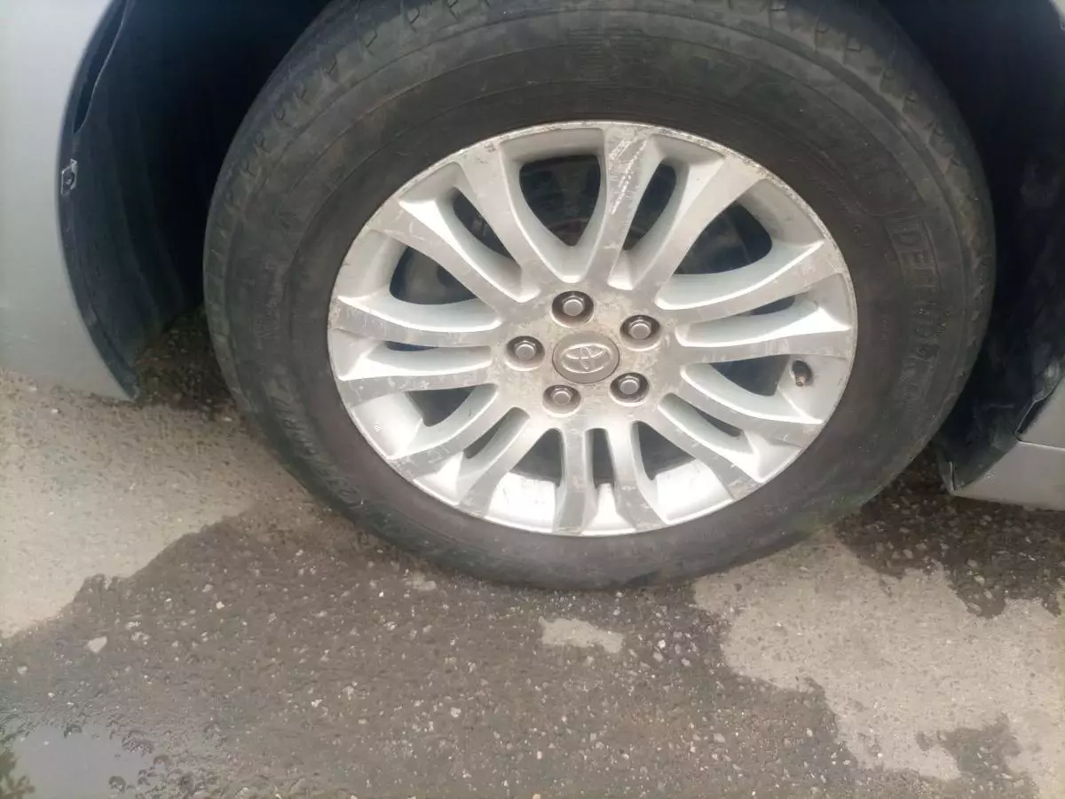 Toyota Sienna - 2012