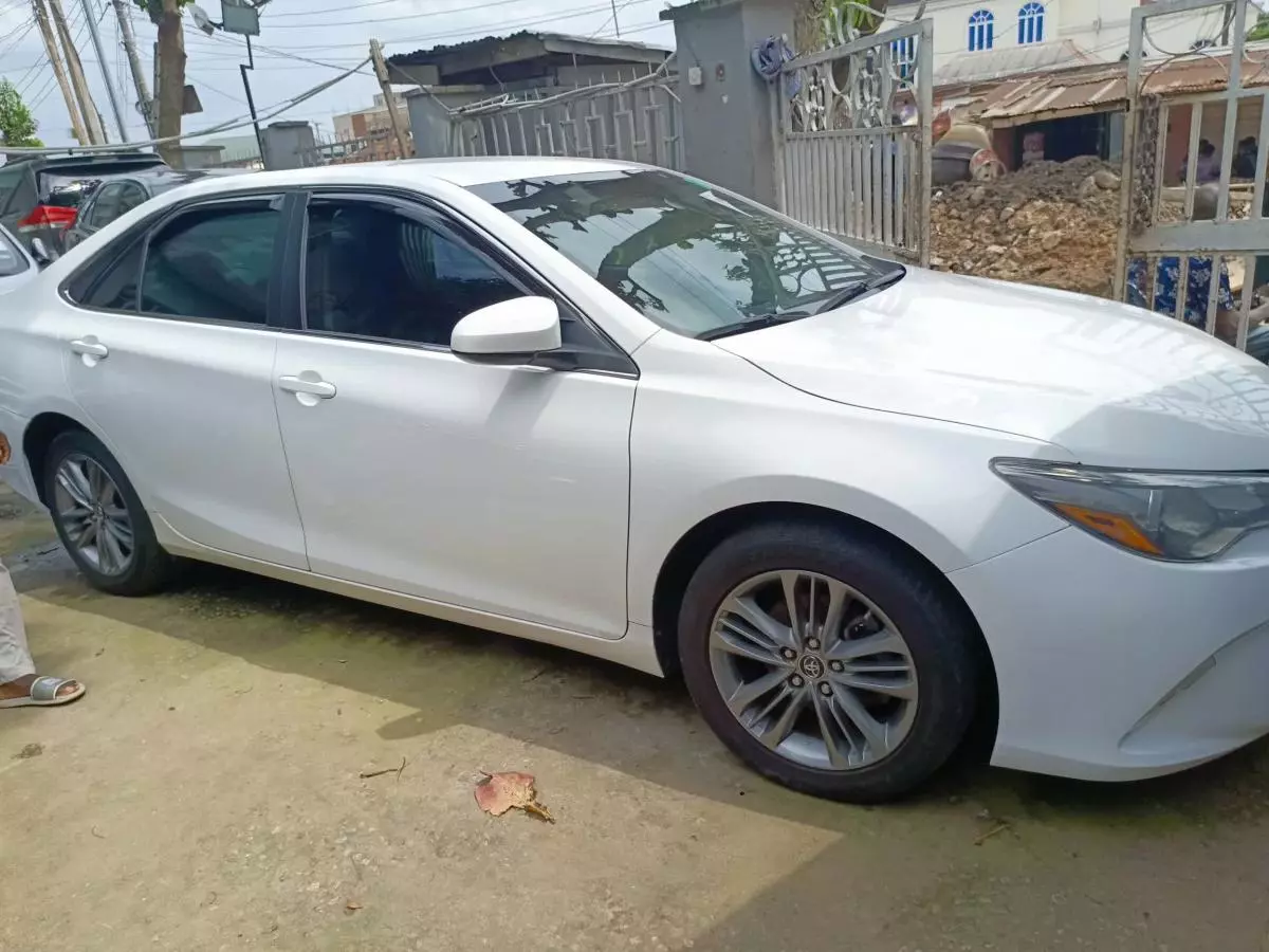 Toyota Camry   - 2015