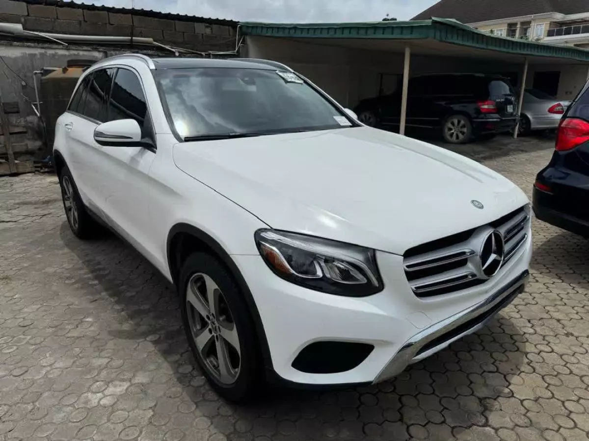 Mercedes-Benz GLC 300   - 2017