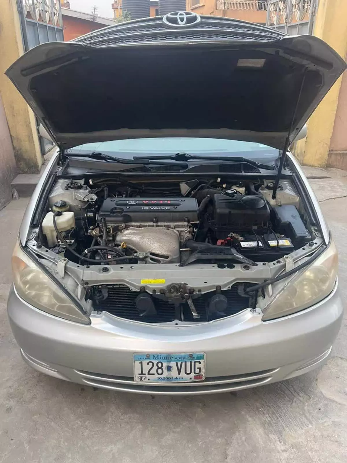 Toyota Camry - 2004
