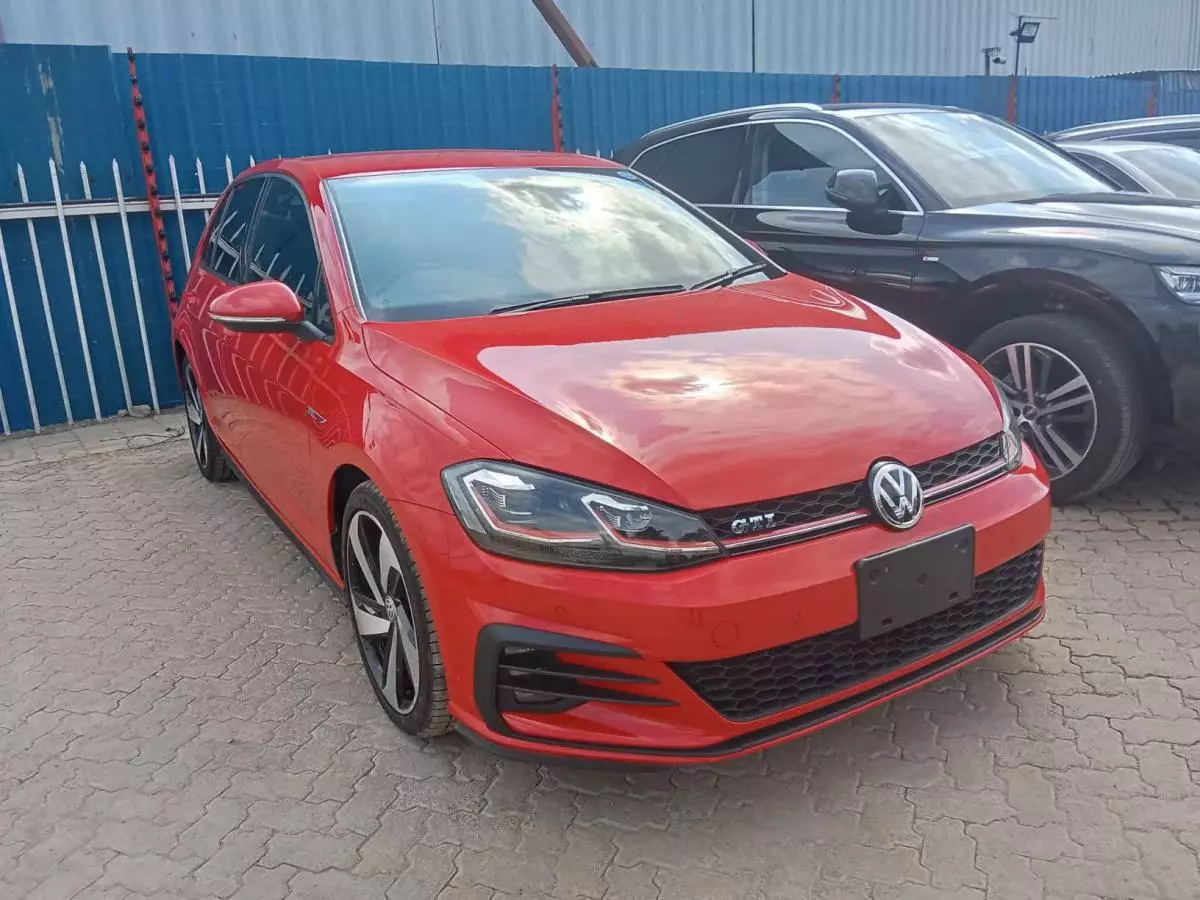 Volkswagen GTI   - 2017