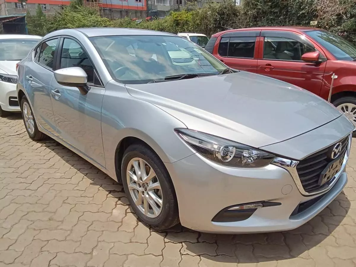Mazda Axela    - 2017