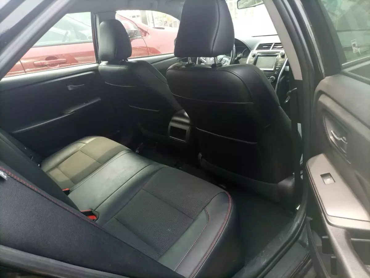 Toyota Camry - 2016