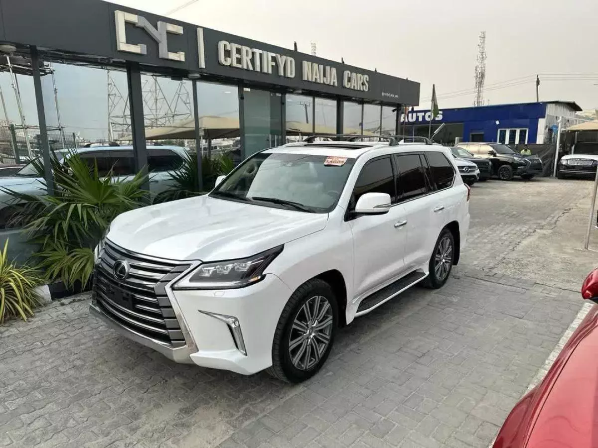 Lexus LX 570   - 2017