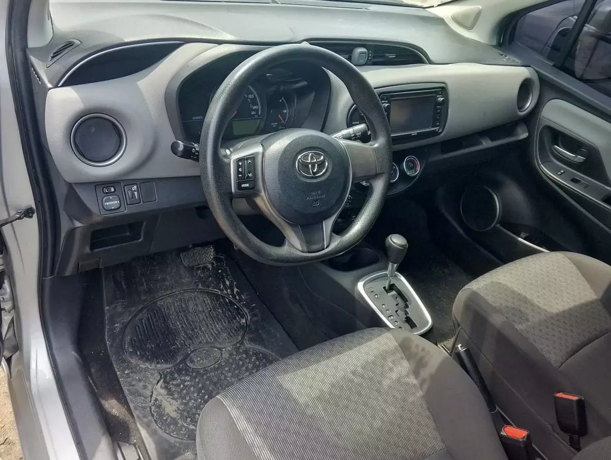 Toyota Yaris   - 2015