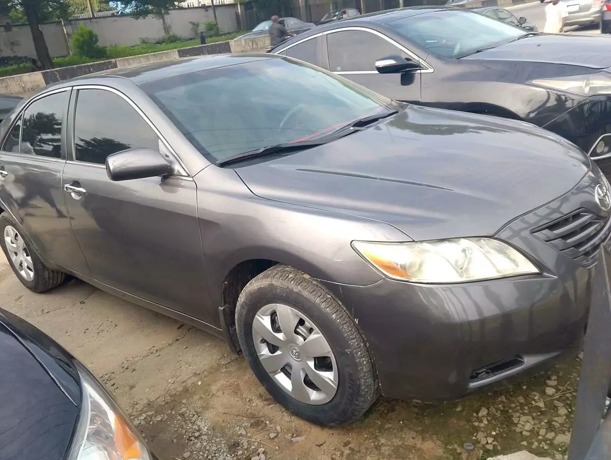 Toyota Camry   - 2008