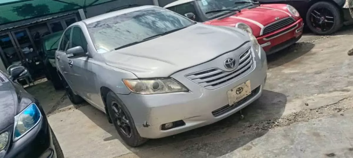 Toyota Camry   - 2007