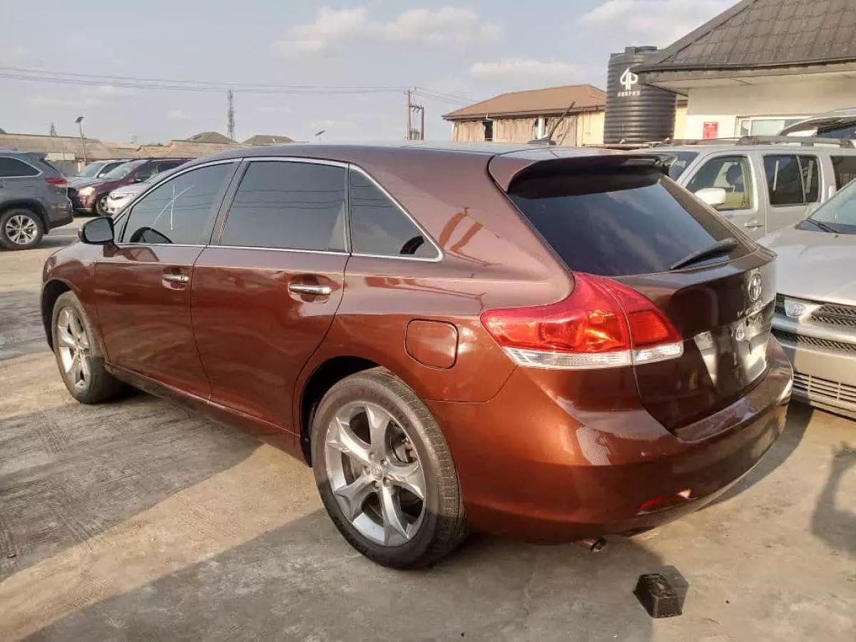 Toyota Venza   - 2010