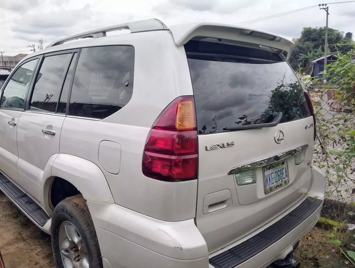 Lexus GX 470   - 2004