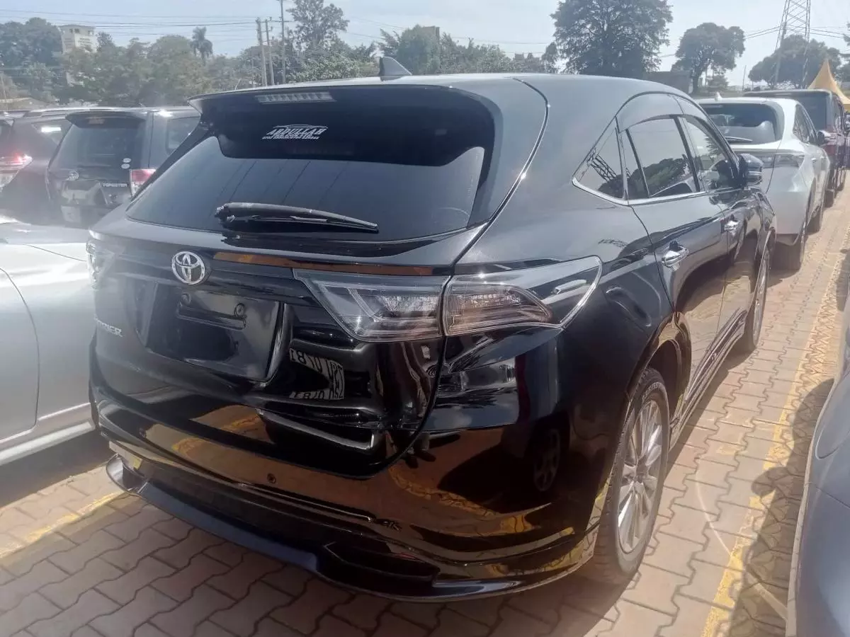 Toyota Harrier   - 2014