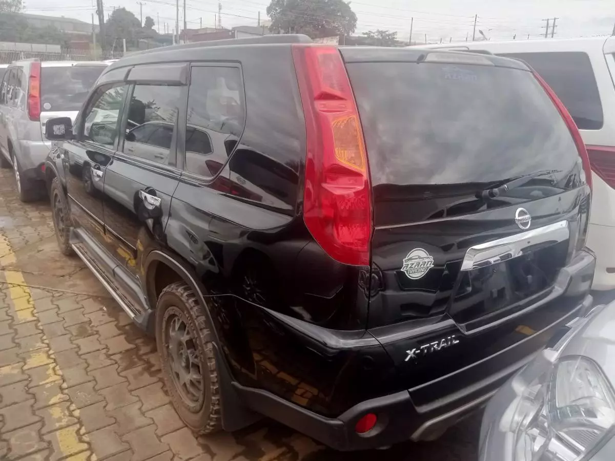 Nissan X-Trail   - 2011